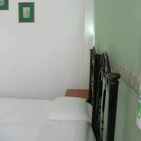 Vendégház Le Pavoncelle 5*